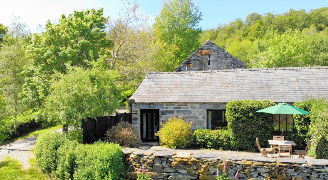 Holiday Cottage Penmachno Snowdonia Betws-y-Coed accommodation Snowdonia holiday rental Pet-free cottage Wales Electric vehicle charging cottage Rural retreat North Wales Mountain biking accommodation