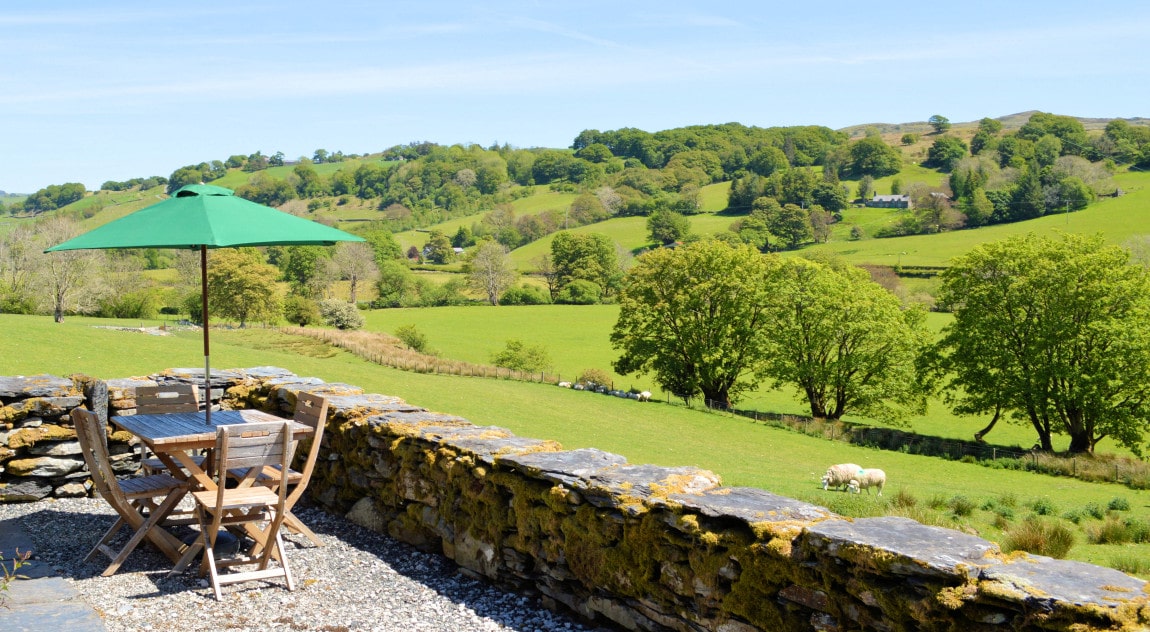 Benar Cottages – Soaking up the sun on the terrace Benar Cottages - Soaking up the sun on the terrace